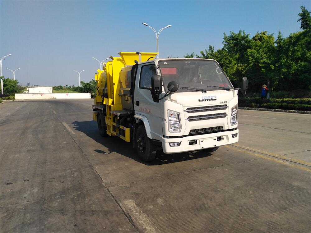 6方餐廚垃圾車(chē)-江鈴國(guó)六6方廚余泔水餐廚垃圾車(chē)廠家（方罐）