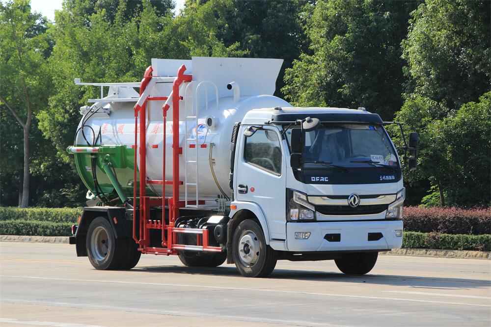 8方餐廚垃圾車(chē)-東風(fēng)多利卡國(guó)六8方廚余泔水餐廚垃圾車(chē)廠家（圓罐）