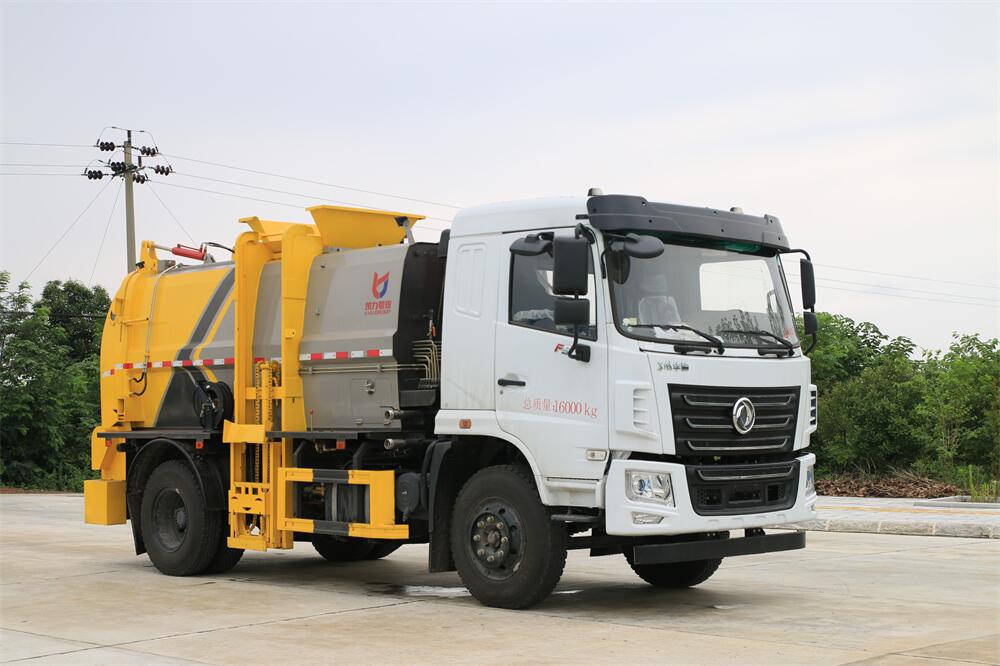 10方餐廚垃圾車(chē)-東風(fēng)華神國(guó)六10方廚余泔水餐廚垃圾車(chē)廠家（方罐）
