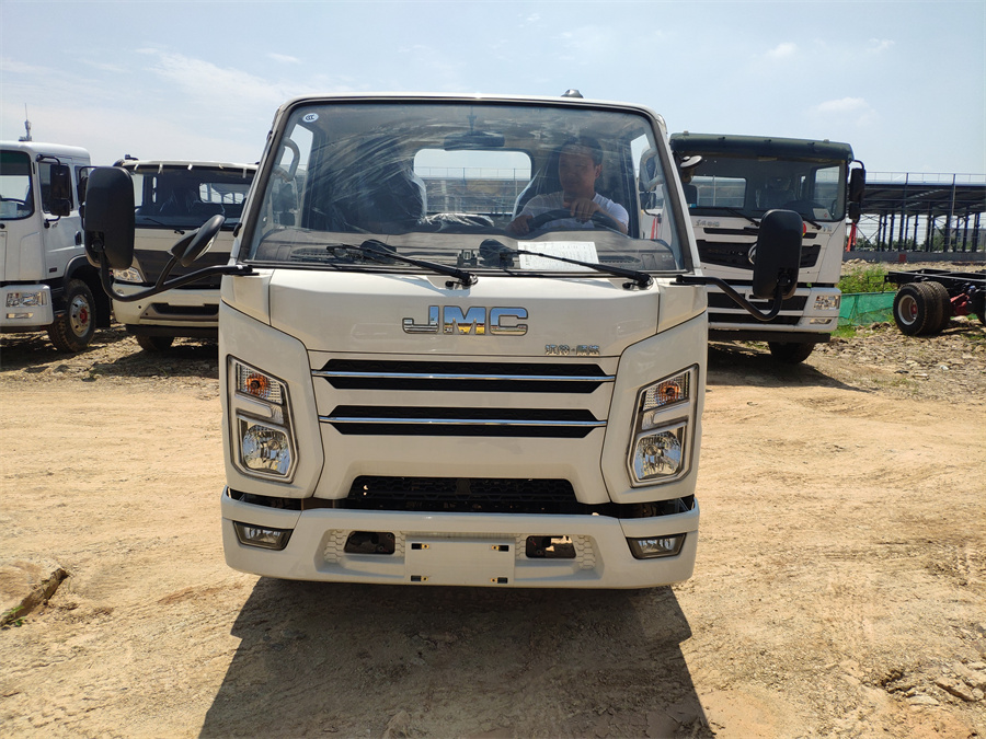 江鈴順達(dá)（3360，全柴115）國(guó)六 內(nèi)飾照片圖